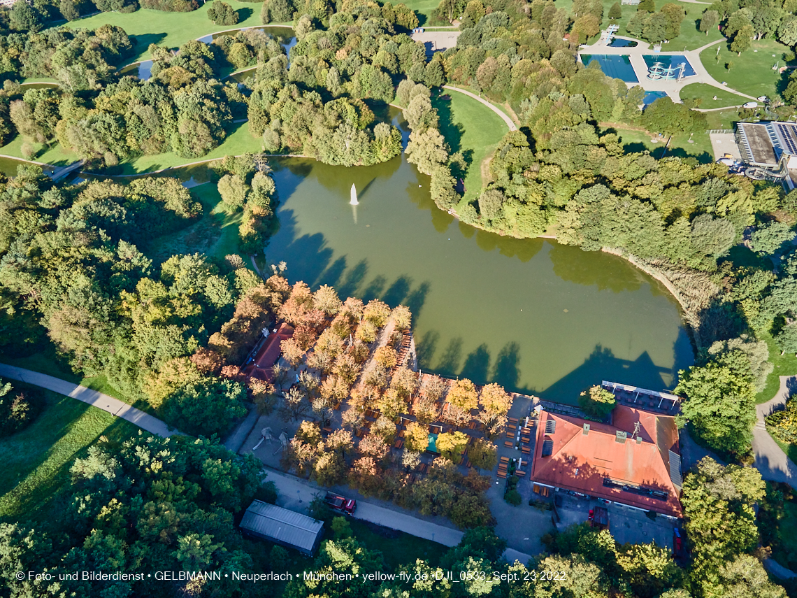 23.09.2022 - der Ostpark mir Biergarten und See in Neuperlach
